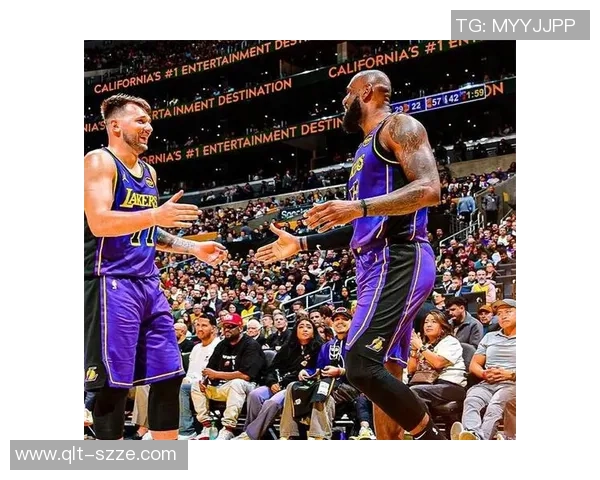 湖人热火总决赛五场激战回顾精彩瞬间与关键时刻分析 湖人热火总决赛五场激战回顾精彩瞬间与关键时刻分析